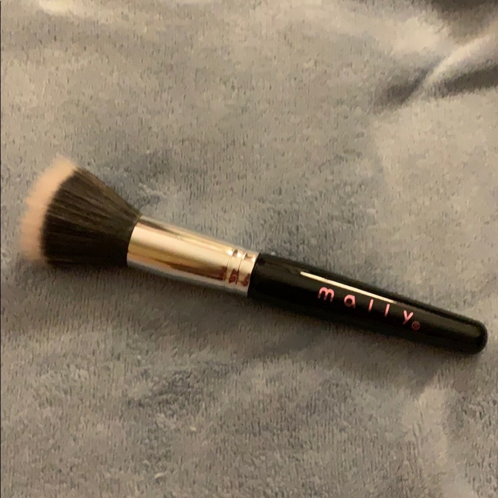 Mally Beauty Brush - blush